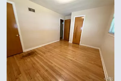 5708 Fyler Avenue, Saint Louis, MO 63139 - Photo 9