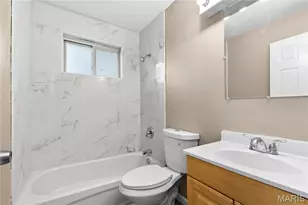 165 Humes Ln, Florissant, MO 63031 - Photo 9