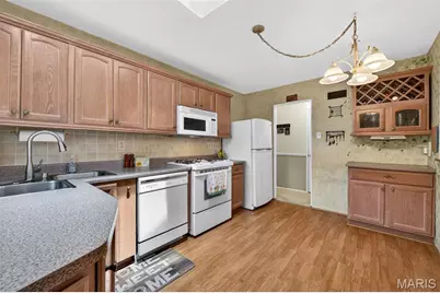 1375 Burning Tree Drive, Florissant, MO 63033 - Photo 13