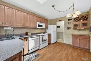 1375 Burning Tree Dr, Florissant, MO 63033 - Photo 13