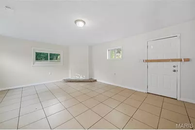 7138 Garesche Avenue, Jennings, MO 63136 - Photo 11