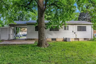 10 Garnier Ct, Florissant, MO 63031 - Photo 27