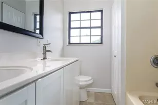 8201 Braddock Dr, University City, MO 63132 - Photo 19