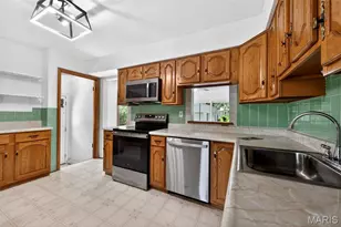 800 Crowder Dr, Florissant, MO 63031 - Photo 15