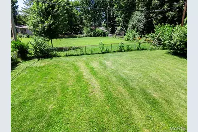800 Crowder Drive, Florissant, MO 63031 - Photo 7