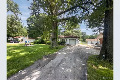11424 Larimore Road, Saint Louis, MO 63138 - Photo 13