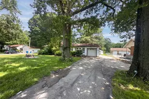 11424 Larimore Rd, Saint Louis, MO 63138 - Photo 13