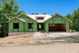 282 Constitution Ave, De Soto, MO 63020 - Photo 1