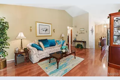 11010 Thousand Oaks Drive, Saint Louis, MO 63136 - Photo 1
