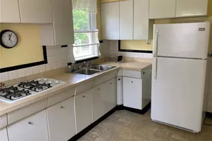 407 Coppinger Dr, Ferguson, MO 63135 - Photo 7