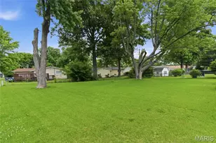 1395 Redbird Dr, Florissant, MO 63031 - Photo 31