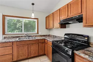 12362 Trailforest Ln, Black Jack, MO 63033 - Photo 7