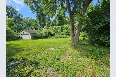 1440 Columbus Drive, Saint Louis, MO 63138 - Photo 15