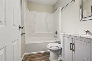 2322 Battlefield Dr, Florissant, MO 63031 - Photo 15