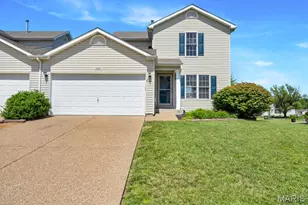 1067 Chesterfield Dr, Wentzville, MO 63385 - Photo 1