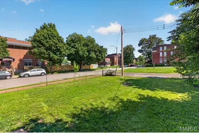 2700 Arsenal Street, Saint Louis, MO 63118 - Photo 23