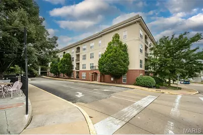 1270 Strassner Drive #3202, Brentwood, MO 63144 - Photo 3