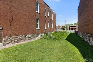 2210 Missouri Ave, Saint Louis, MO 63104 - Photo 31