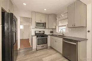 6962 Sutherland Ave, Saint Louis, MO 63109 - Photo 7