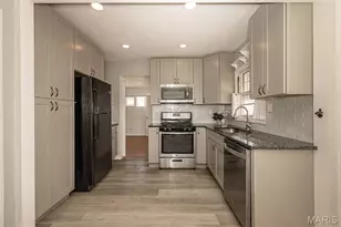 6962 Sutherland Ave, Saint Louis, MO 63109 - Photo 9