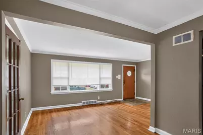 9625 Colony Drive, Saint Louis, MO 63137 - Photo 5