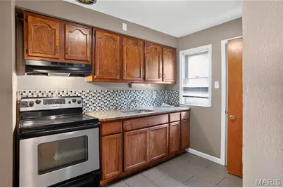 9625 Colony Drive, Saint Louis, MO 63137 - Photo 9
