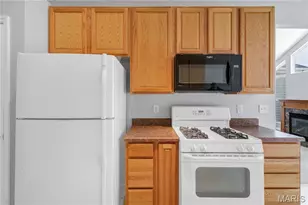 449 Prevot Ave, Saint Charles, MO 63303 - Photo 13