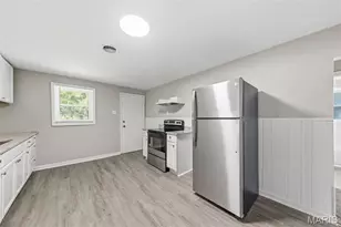 191 Bascom Dr, Hazelwood, MO 63135 - Photo 5