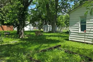 708 Cherry St, Montgomery City, MO 63361 - Photo 3