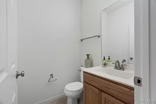 2088 Maryland Oaks Cir, Maryland Heights, MO 63146 - Photo 21