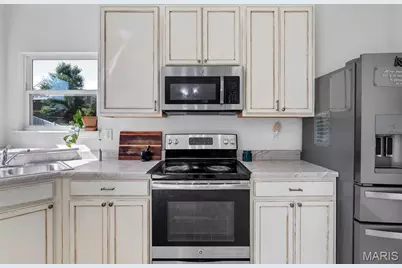 2088 Maryland Oaks Circle, Maryland Heights, MO 63146 - Photo 19