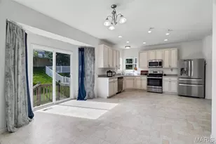 2088 Maryland Oaks Cir, Maryland Heights, MO 63146 - Photo 15