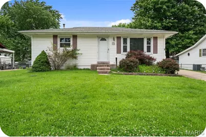 335 S Saint Charles Street, Florissant, MO 63031 - Photo 1
