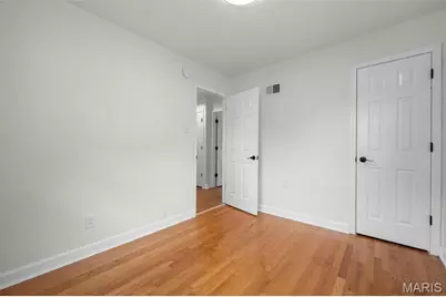 335 S Saint Charles Street, Florissant, MO 63031 - Photo 17