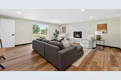 800 Charlesgate Drive, Saint Louis, MO 63132 - Photo 5