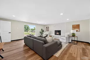 800 Charlesgate Dr, Saint Louis, MO 63132 - Photo 5