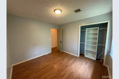 9600 Grandview Rd, Kansas City, MO 64137 - Photo 25