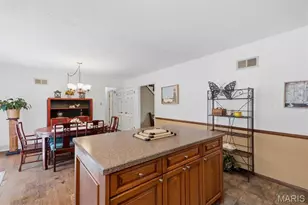 1143 Fernview Dr, Creve Coeur, MO 63141 - Photo 11