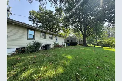 10 Drummond Drive, Saint Louis, MO 63135 - Photo 3