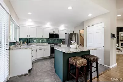 11201 Trieste Drive, Saint Louis, MO 63146 - Photo 7
