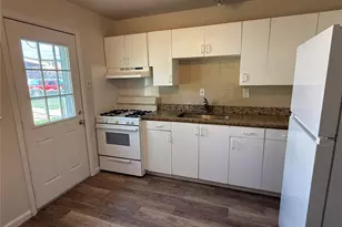651 Southwell Ln, Florissant, MO 63031 - Photo 3