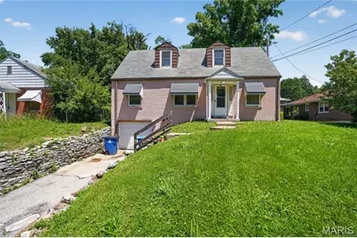 109 Chambers Road, Saint Louis, MO 63137 - Photo 1