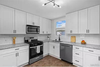 136 W Arlee Avenue, Saint Louis, MO 63125 - Photo 15