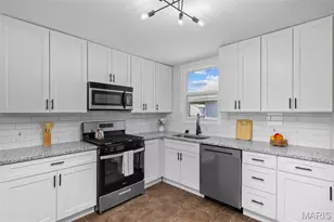 136 W Arlee Ave, Saint Louis, MO 63125 - Photo 15