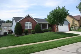 9876 Tesson Creek Estates Dr, Affton, MO 63123 - Photo 5