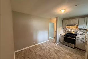 1388 Farmview Ave, Saint Louis, MO 63138 - Photo 5
