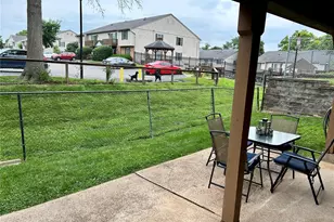 4290 Chateau De Ville Dr, Saint Louis, MO 63129 - Photo 27