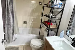 4290 Chateau De Ville Dr, Saint Louis, MO 63129 - Photo 13
