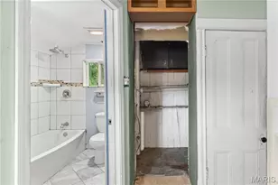 6704 Schofield Pl, Saint Louis, MO 63133 - Photo 11