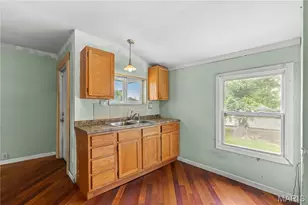 6704 Schofield Pl, Saint Louis, MO 63133 - Photo 9